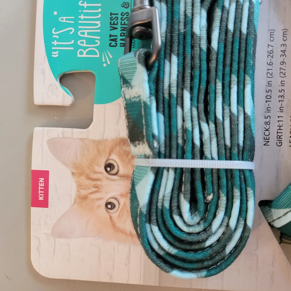 Green Plaid Cat Harness and Leash Set